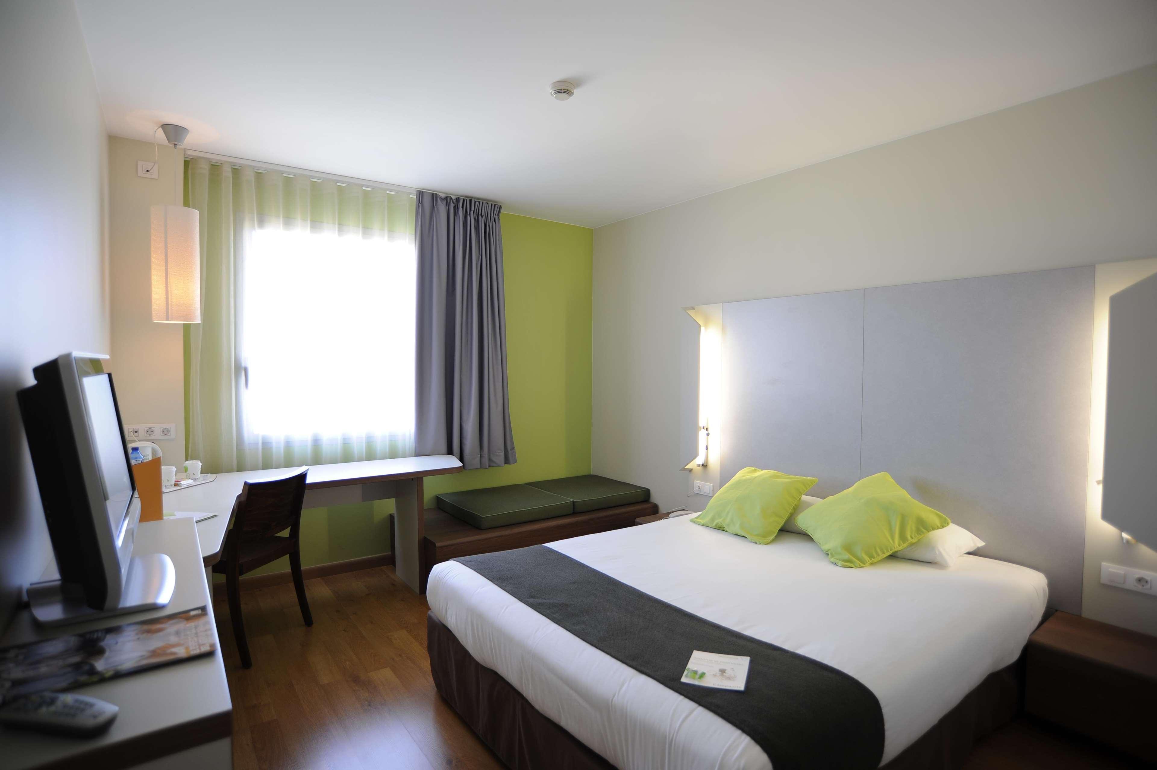 Travelodge Bcn Cornella Fira Cornellà de Llobregat Eksteriør billede